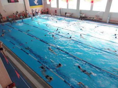 В Скопине в честь Дня Победы прошли соревнования по волейболу и плаванию